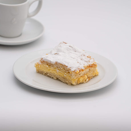 Cafe Reinhardt Gefuellter Butterkuchen