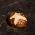 Cafe Reinhardt Laugenbroetchen
