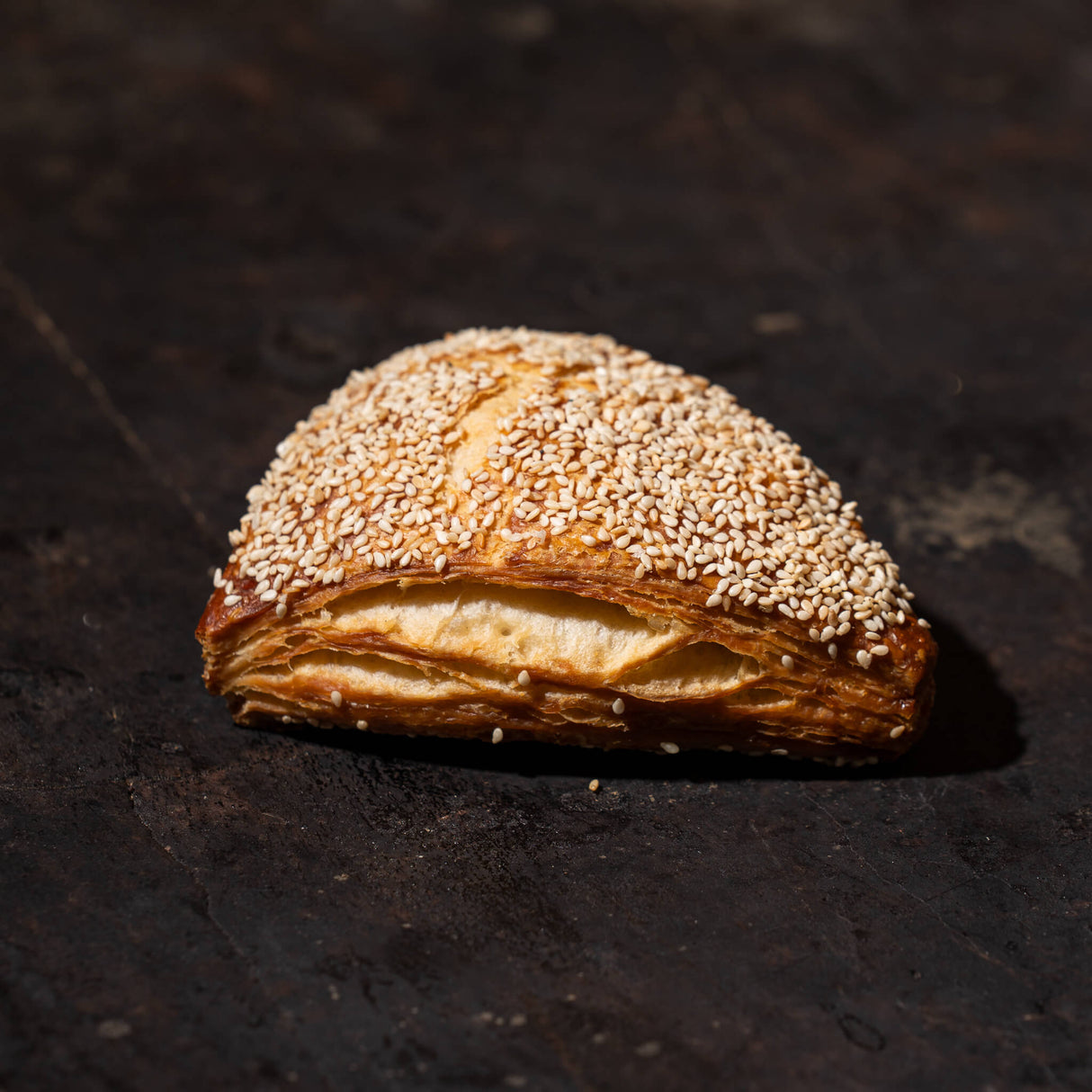 Cafe Reinhardt Laugenecke mit Sesam